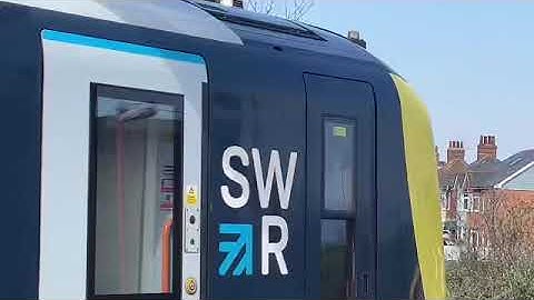SWR class 444 002 coming into Poole sidings