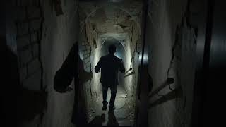Seceret tunnel inside a motel.#AI #USA#Viral #Shorts