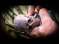 Woodcarving a Miniature Skull - Netsuke Style - Halloween Special