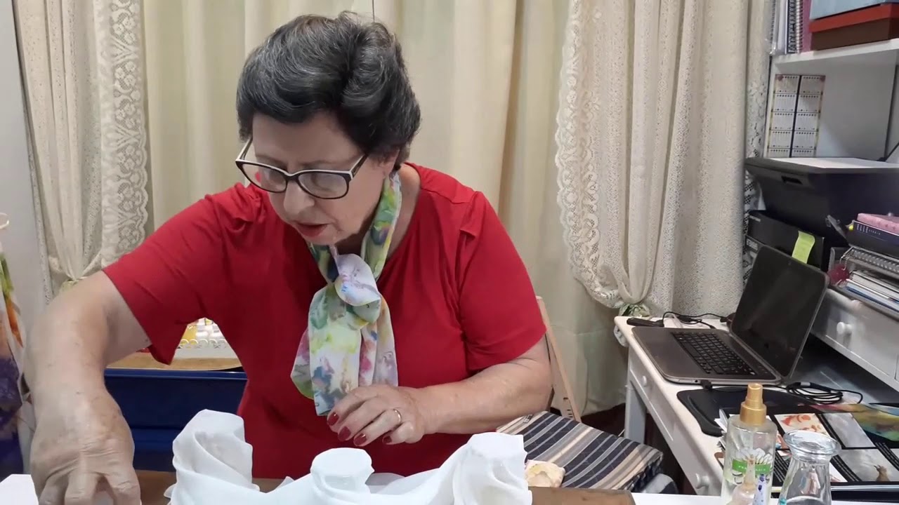 Lenço Quadrado com Impressão de Galáxias