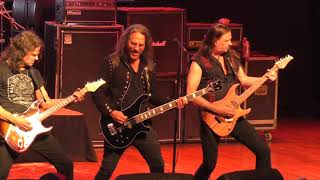 Download Lagu Winger - Pull Me Under @Arcada Theatre - St Charles, IL - 10/09/2021