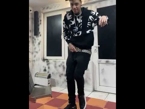 Albert nbn dansează