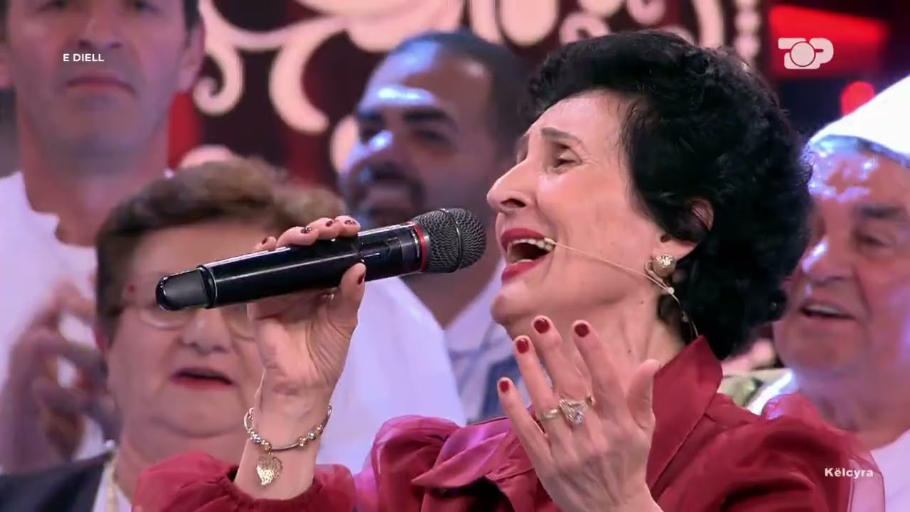 “Dola në bahçe me lule” këndojnë Agnesa Osmani & Vjolanda Tralo & Ervis Rapaj - E Diell