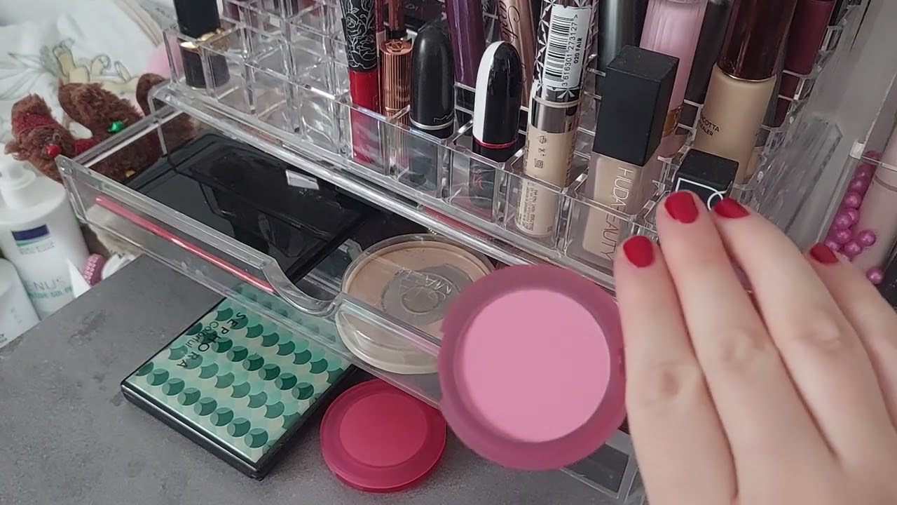 Makeup decluttering 2024🍁🎃 parte 1