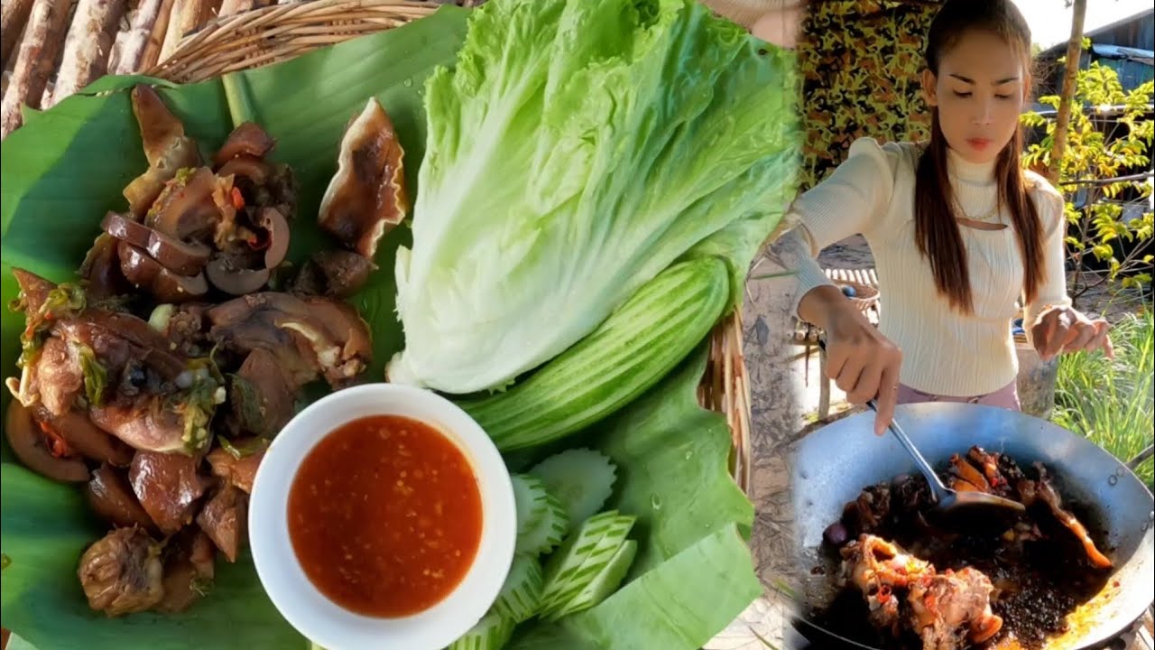 Forest Tour: Yummy Cooking Pig Ear/ Cook and Eating Delicious