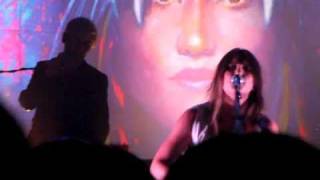 KT Tunstall, &quot;Come On Get In&quot; live Shepherds Bush