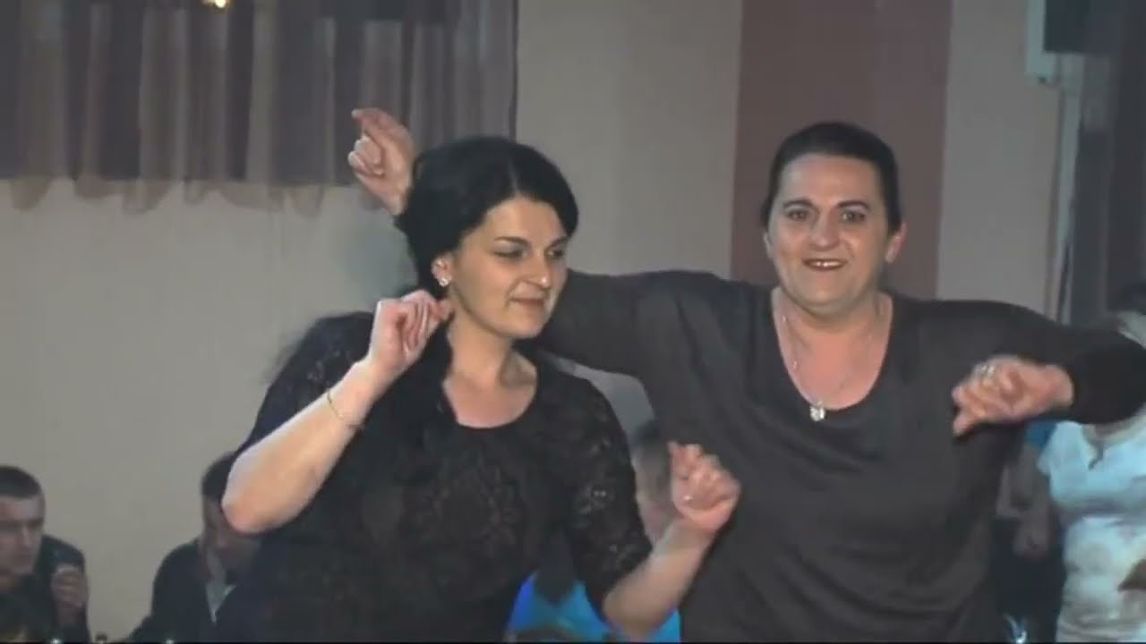 Koncert-Moni je pokazala kako se pjeva sve goste podigla na igru Asim Snimatelj