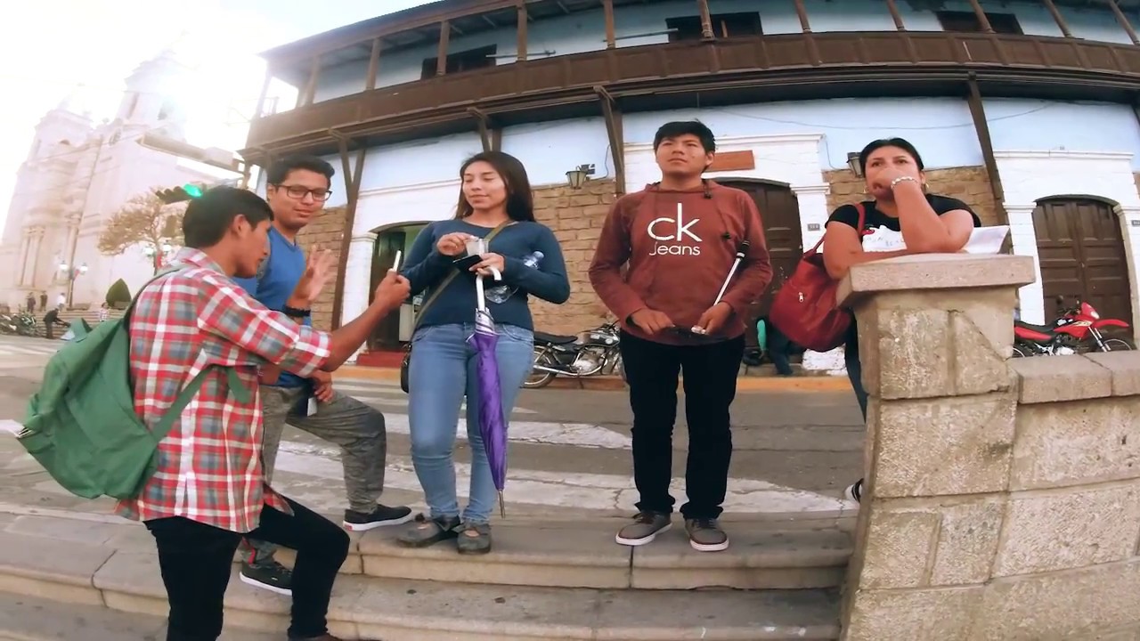 Como te identificas Moqueguano - Preguntas Plaza de Armas