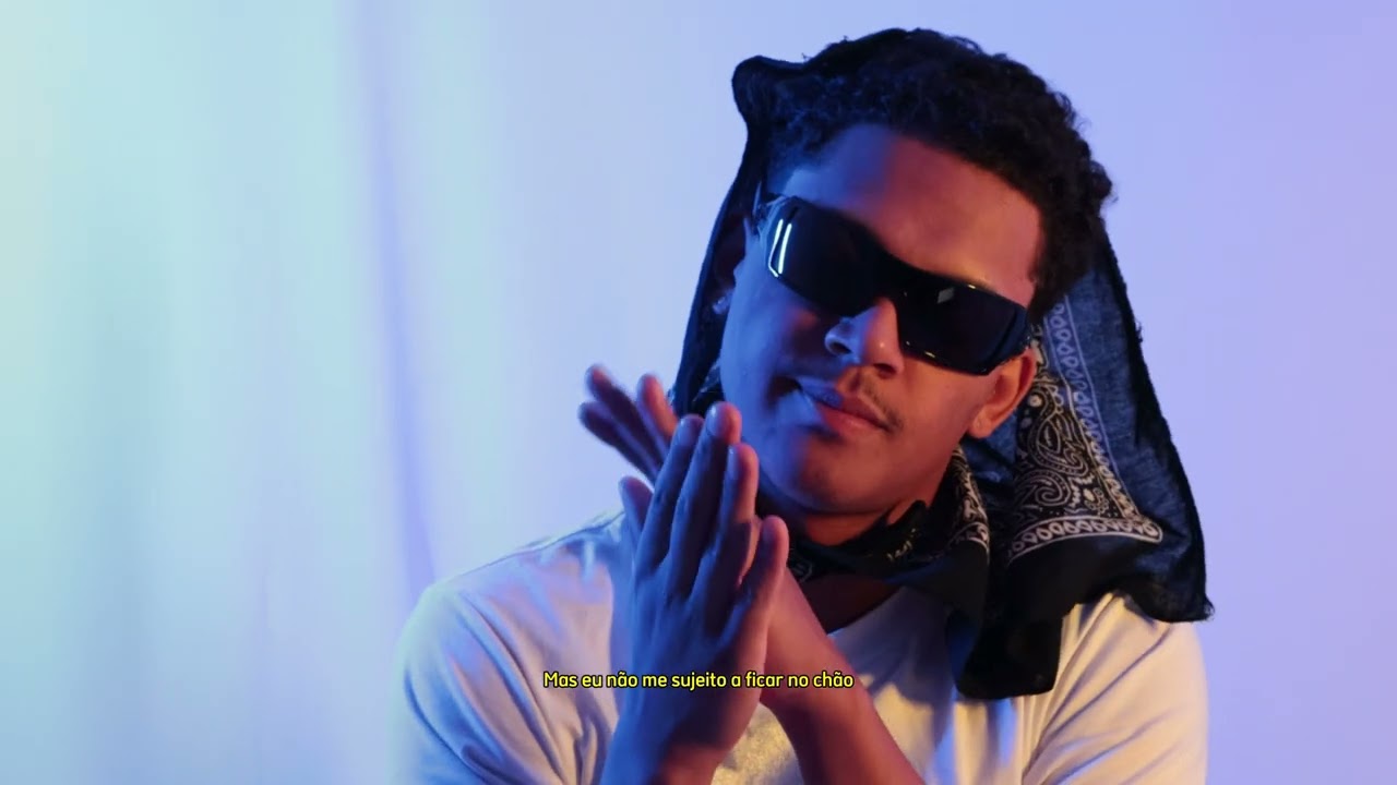 1. DUHH - MILHÃO (Official Music Video)