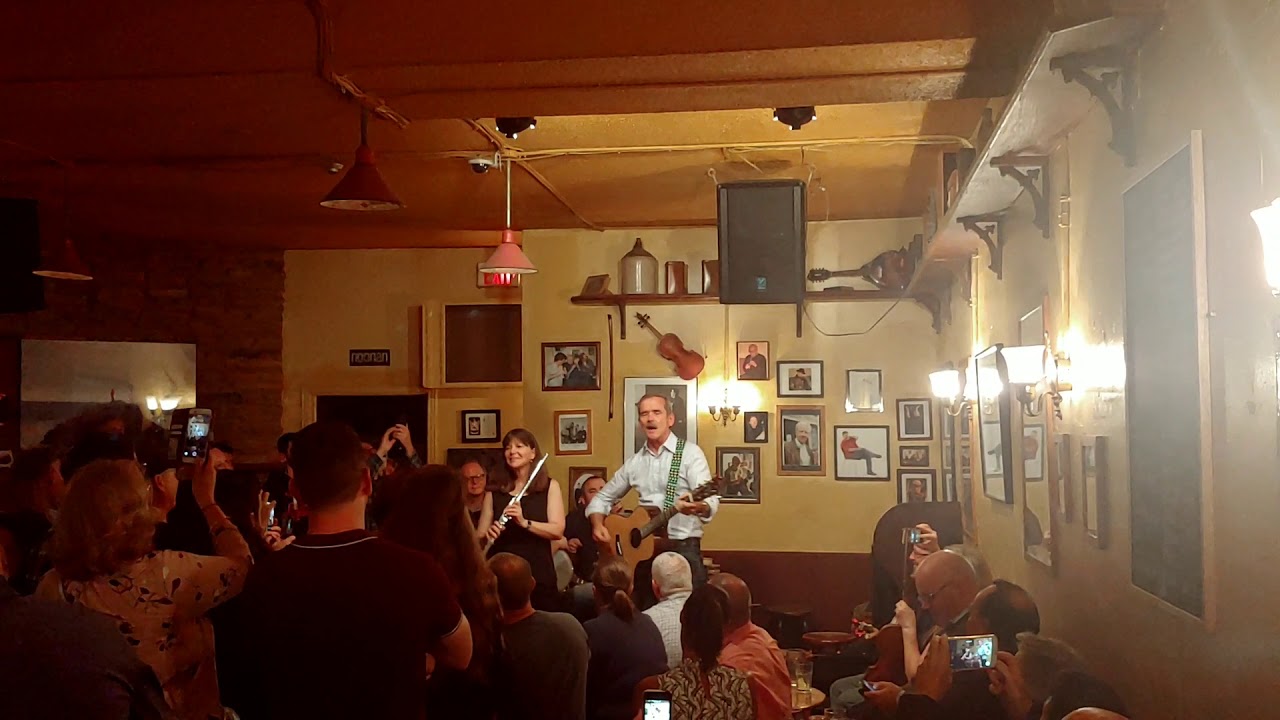 Chris Hadfield - Space Oddity (at Dora Keogh's 2019-10-20)