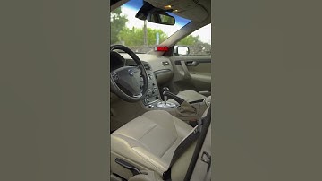 Egy utolsó modelléves Volvo V70.