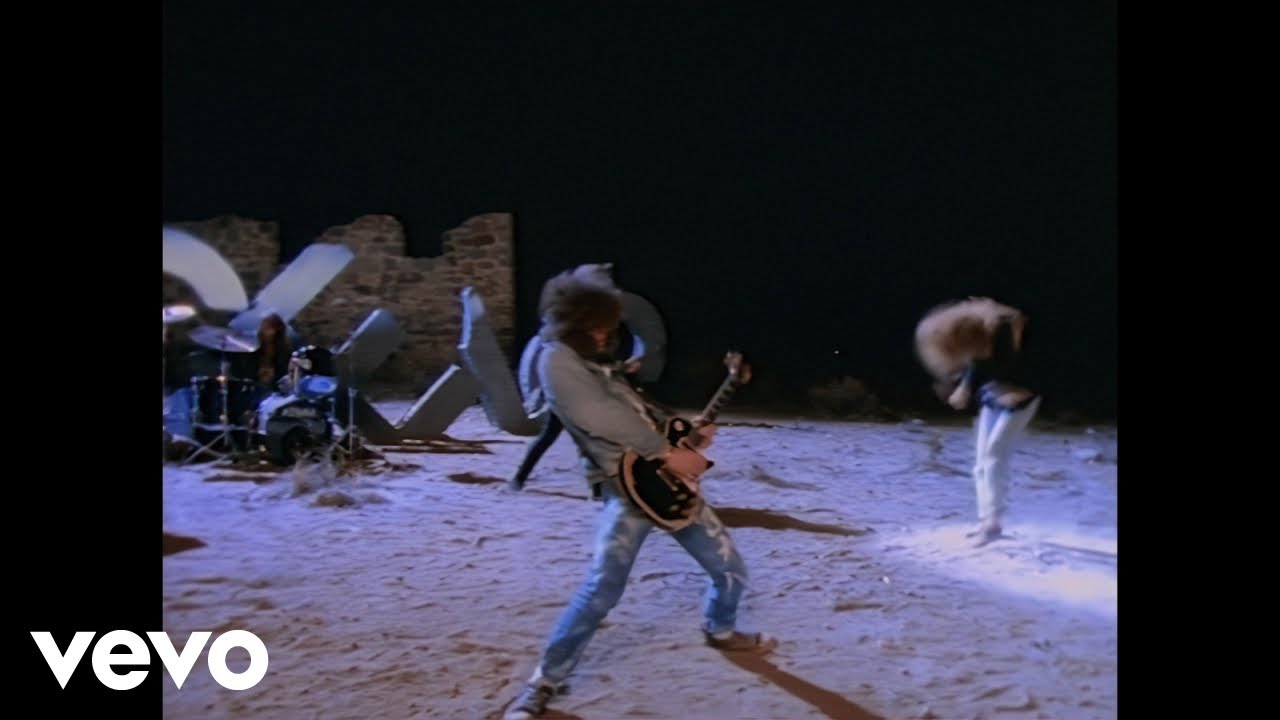 Little Angels - Kicking Up Dust - YouTube