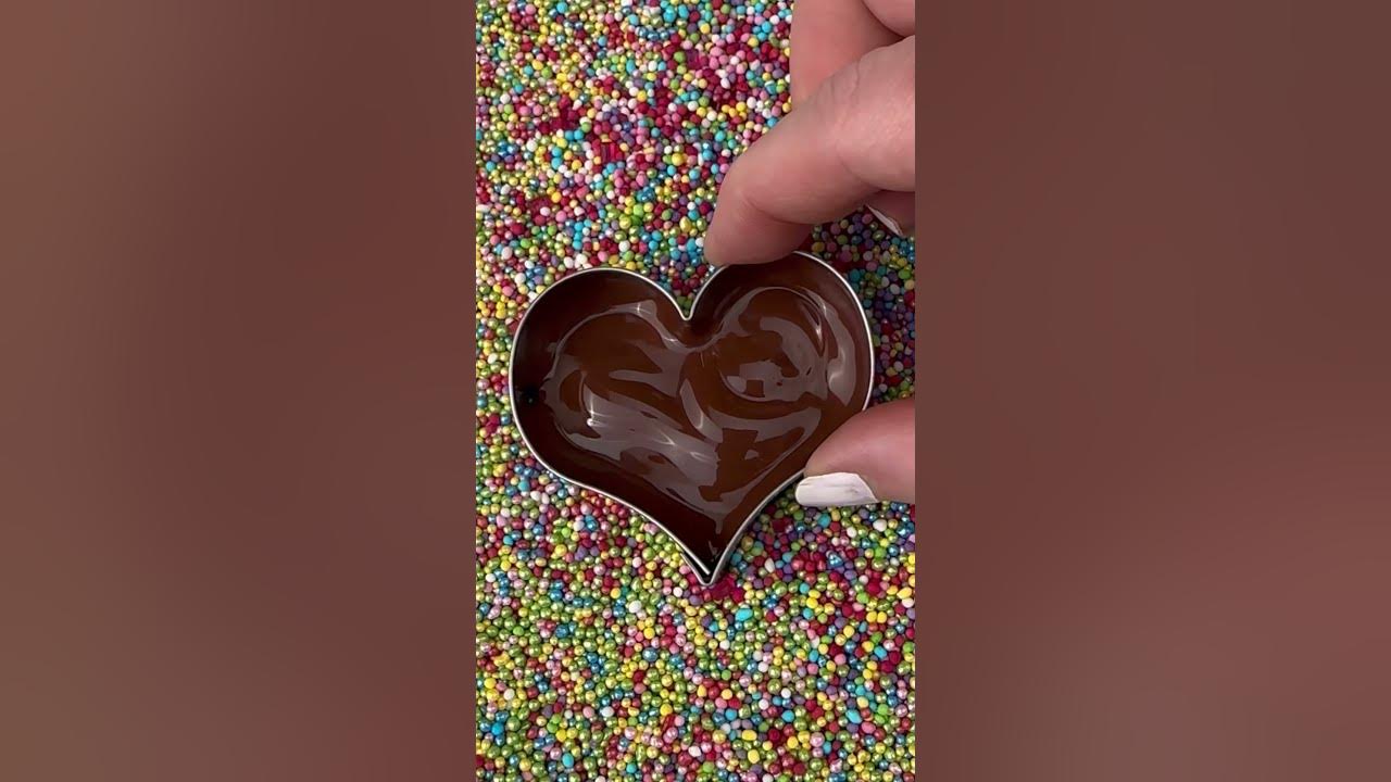 How to make chocolate hearts with colorful sprinkles #heart #chocolate #sprinkles