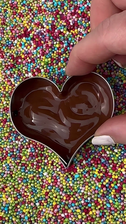 How to make chocolate hearts with colorful sprinkles #heart #chocolate #sprinkles
