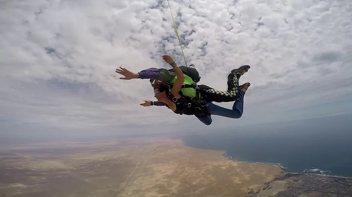 Swooopware: Skydive4Fun - Heidi Fink