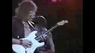 The dual Paul Gilbert vs Malmsteen