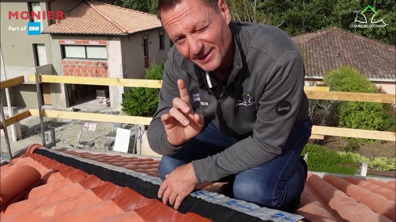Comment Faire Un Racord De Tuile Video Comment poser le closoir Metalroll et les tuiles de faitage Monier