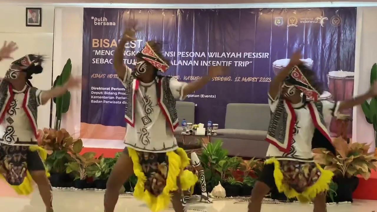 Tarian Papua Kreasi - Tari Suwanggi