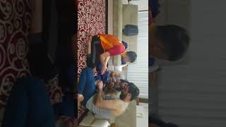 Üniversteli Gençler Be Ee Be Ee Yaparsa