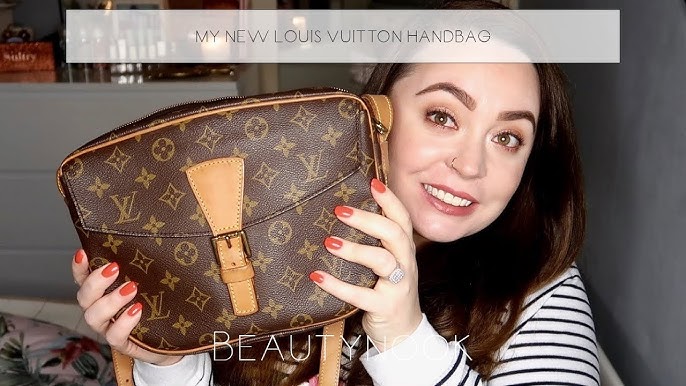 Louis Vuitton Saumur Crossbody Bag Review [Detailed Review & Modshots] 