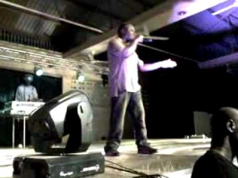 Sugu - Performing Hayakuwa Mapenzi