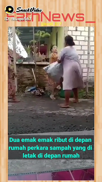 #emakemak #rebutan #sampah🤭🤭 #adaadaaja 😁😁 #ibuibu #jaman #sekarang #ribut #sama #tetangga #shorts