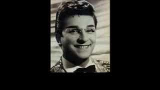 Zeki Müren - Üsküdar'a Gider İken (أغنية تراثية تركية مترجمة)