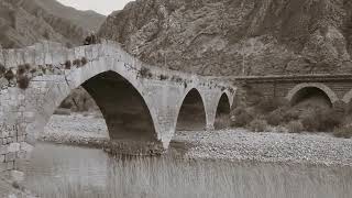 Elvan Sevi̇m Ayrildim Gülermi̇yi̇m