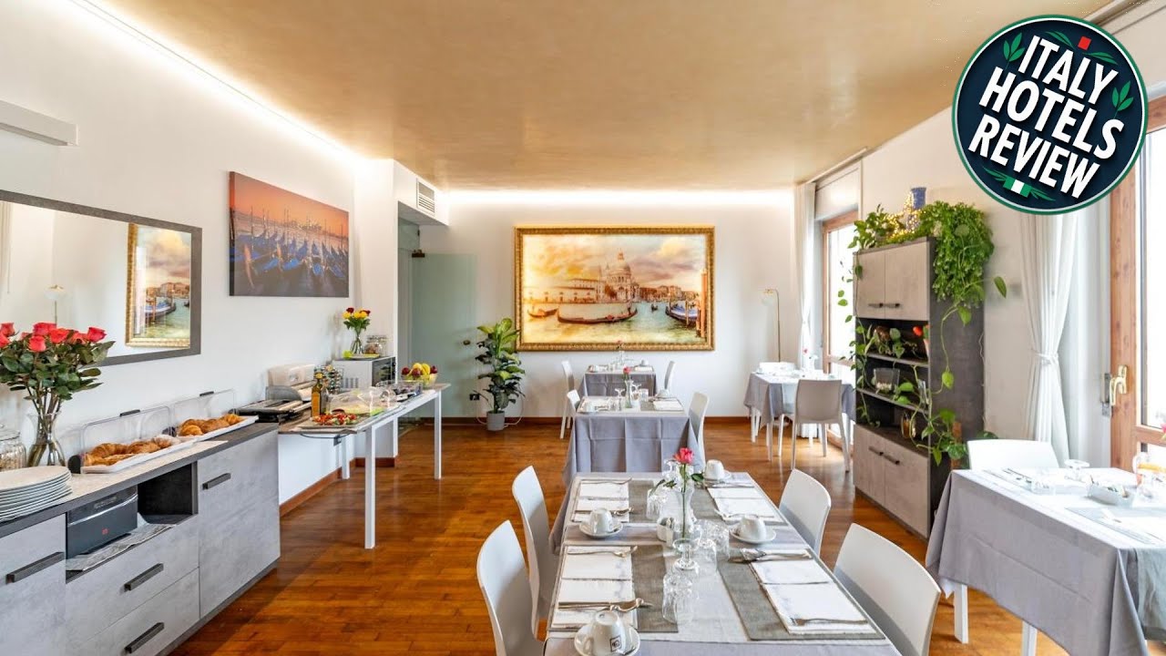 Bed & breakfast Venice Friends | Venice, Italy | Hotel Review 🏨