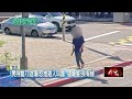精神恍惚男持雙刀士林遊蕩　警逮人再破毒品案