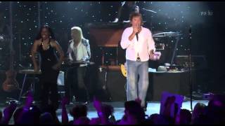 12 Rod Stewart Live from Nokia Times Square 2006-Hot legs