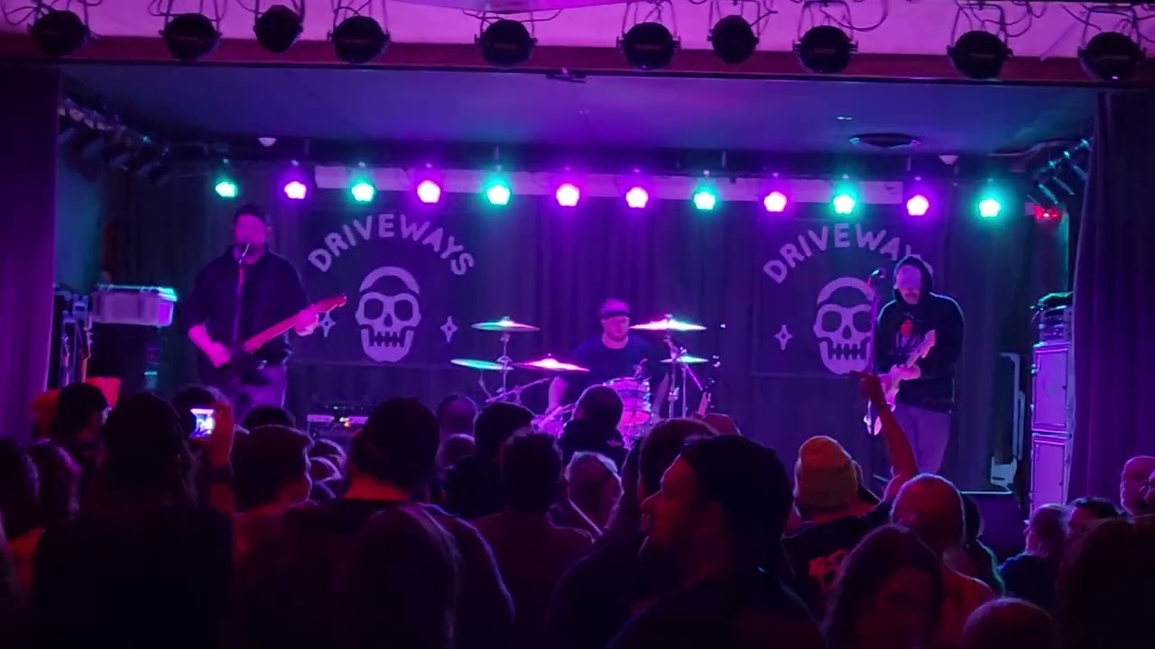 Driveways - Are You Afraid of the Dark? Live Pittsburgh