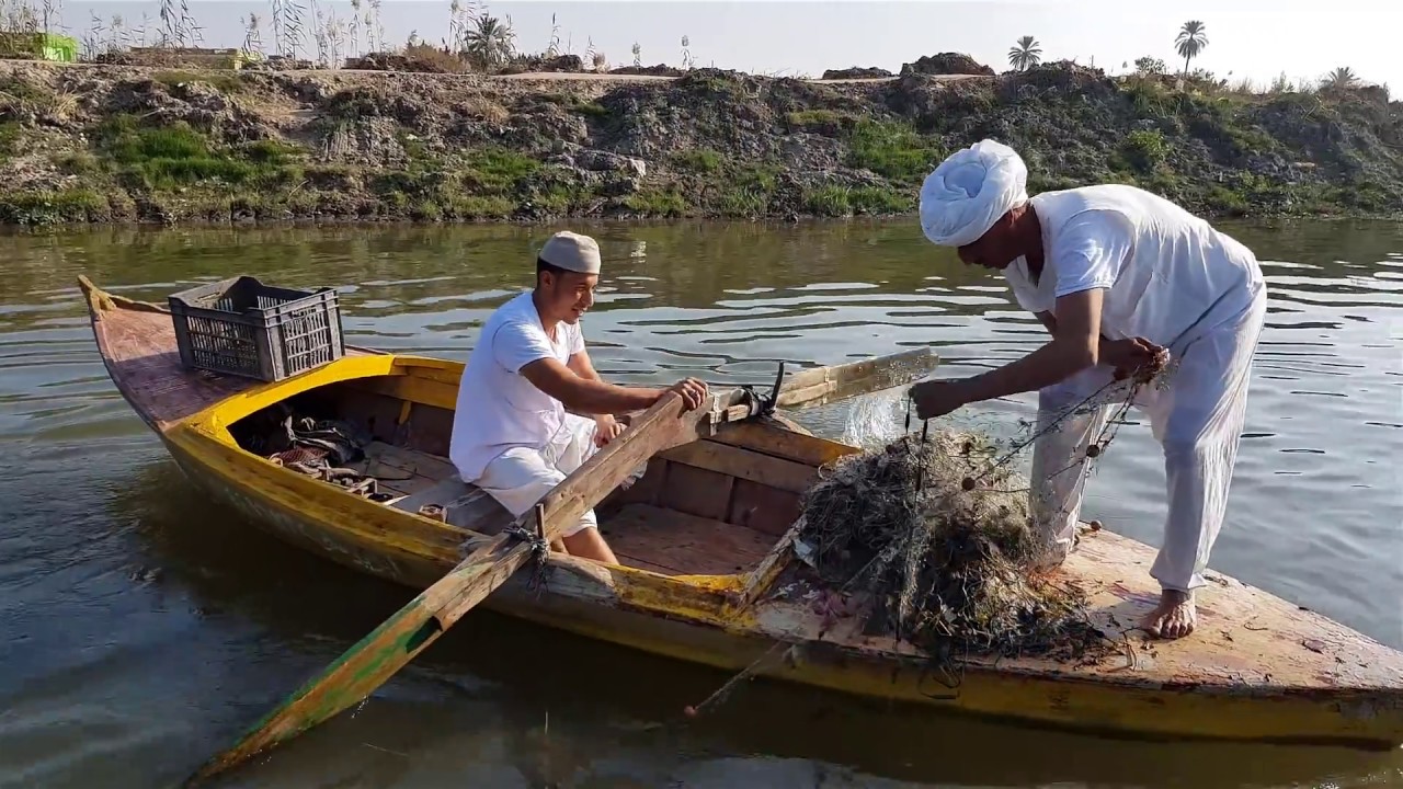 شئ لايصدق مافعلة الحاج القرموطي في الحاج شخلول بسبب صيد السمك 😂 موت من الضحك😂😂