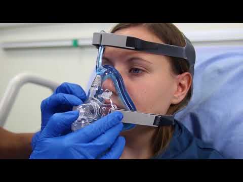 Ajustando la mascarilla de VNI VariFit de Intersurgical