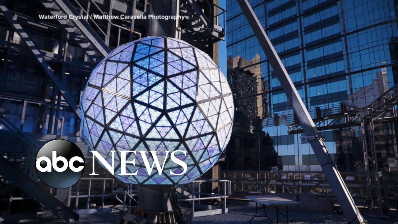 Where to go to see the ball drop in nyc This Nyc Hotel Will Have 30 Ball Drop Suites Where You Can Spend Nye Robb Report