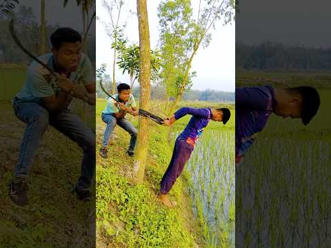 The man was exercising.#villagefunny520 #shorts #funny #comedy #viralvideo #trending #shortvideo