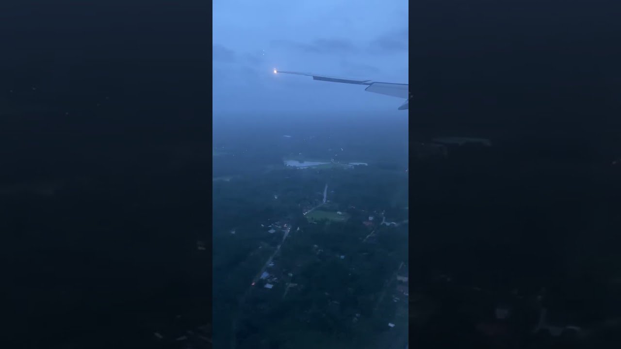 Emirates Flight Landing Mle to Cmb