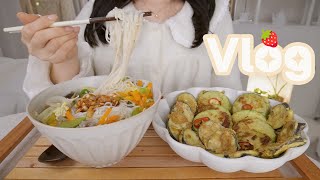 VLOG ♥ Living alone in Korea  Daily life of making and eating New Year's food