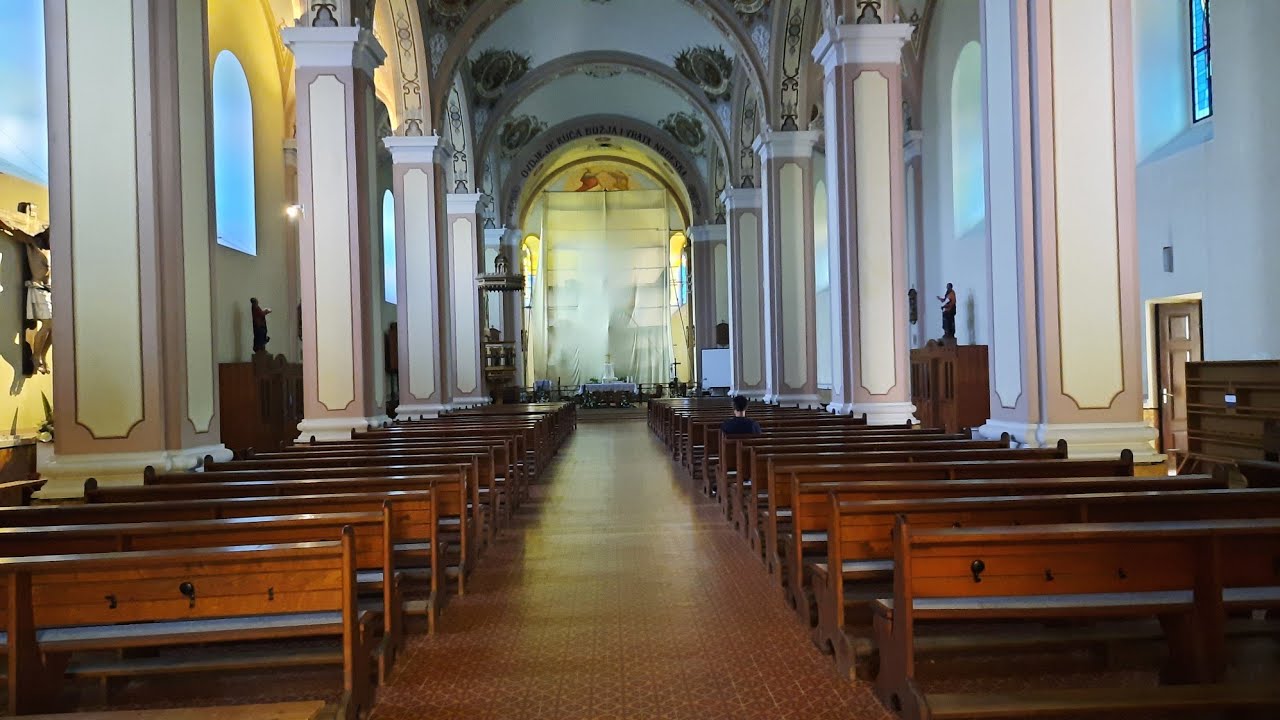 Najveća katolička crkva u BiH  Uznesenja Blazene Djevice Marije u Tolisi. Posavina - Orašje