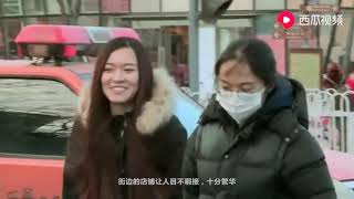 印度女孩在中国旅游被震撼，临行前说的这几句，句句让人心酸