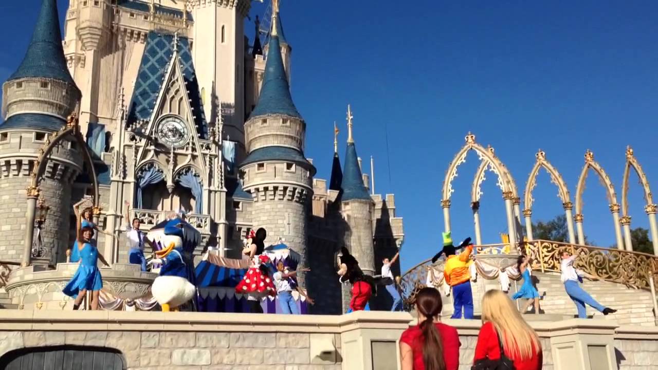 magic-kingdom-castle-show-youtube