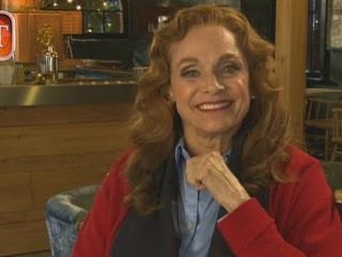 Video: Valerie Harper Čistá hodnota: Wiki, ženatý, rodina, svatba, plat, sourozenci