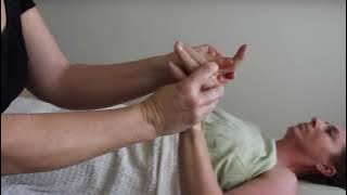 Massage Tutorial: THE HAND...