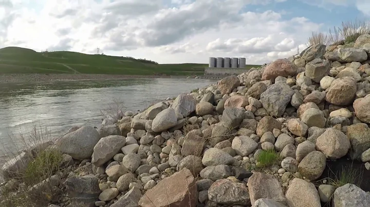Walleye Fishing Garrison Dam Tailrace pt 2 July 20...