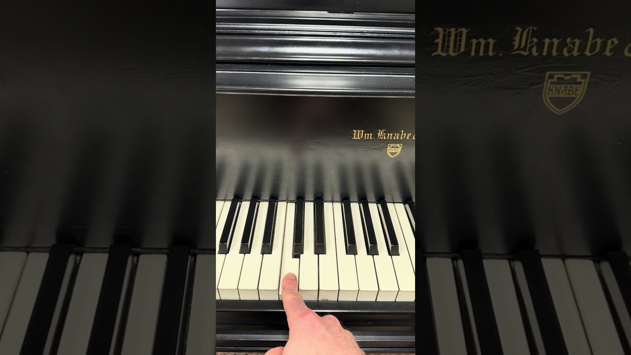 Менее чем за 30 секунд — как работают полутона на фортепианной клавиатуре 