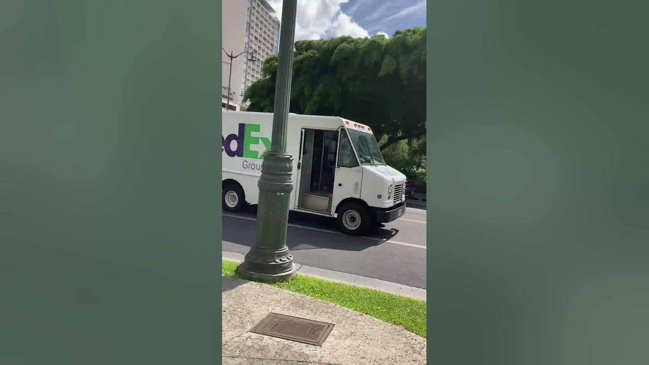 FedEx truck in Honolulu Hawaii - YouTube