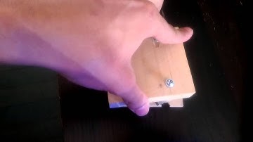 Kinematic coupling with preload