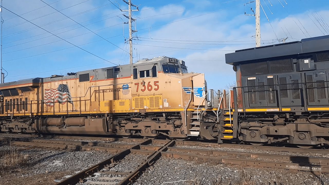 200 Subscriber Special! CP, CN, GO & VIA Railfanning, featuring Union Pacific 7365! January 14, 2022