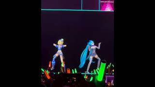 Gimme×Gimme Miku and Rin Live (MIKU EXPO 2024) #miku #hatsunemiku #mikuexpo2024 #vocaloid