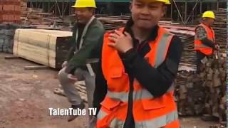 Awesome Dance By Chinese Labourer Man